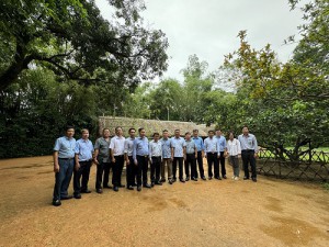 Hành trình về nguồn tại Khu di tích Ngã ba Đồng Lộc (Hà Tĩnh) và Khu di tích Truông Bồn (Nghệ An), đặc biệt thăm Làng Sen thuộc xã Kim Liên, Nam Đàn, Nghệ An – nơi sinh của Cụ Phó bảng Nguyễn Sinh Sắc, thân sinh Chủ tịch Hồ Chí Minh