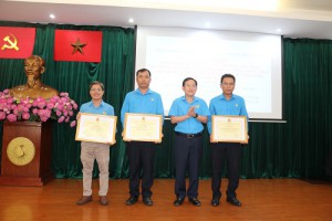 Tập thể, cá nhân Công đoàn cơ sở Tải ứng dụng VV88  vinh dự đón nhận bằng khen của Tổng Liên đoàn Lao động Việt Nam  và Liên đoàn Lao động thành phố Hồ Chí Minh